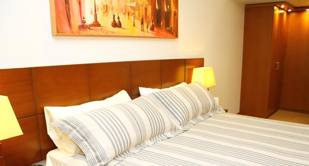 Bayview Hotel Lima Room photo